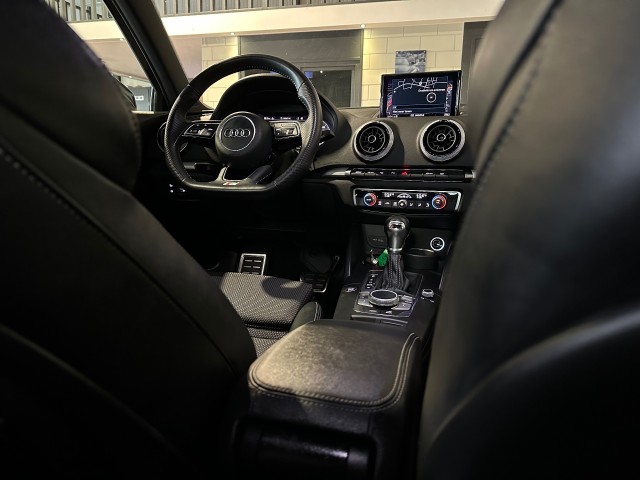 AUDI A3 1.5 TFSI COD SP.SL.E l LED l CRUISE l AUTOMAAT l LMV l S-LINE l , SK Autos, Emmen