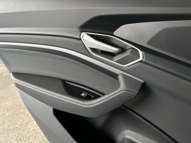 AUDI E-TRON 50 QUATTRO BNS ED+ NAP l PANO l CAMERA l STOELVERW l VIRTUEL l 313PK l , SK Autos, Emmen