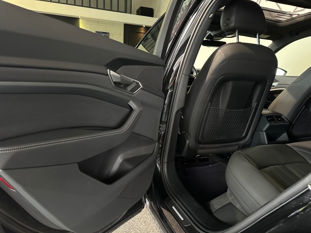 AUDI E-TRON 50 QUATTRO BNS ED+ NAP l PANO l CAMERA l STOELVERW l VIRTUEL l 313PK l , SK Autos, Emmen