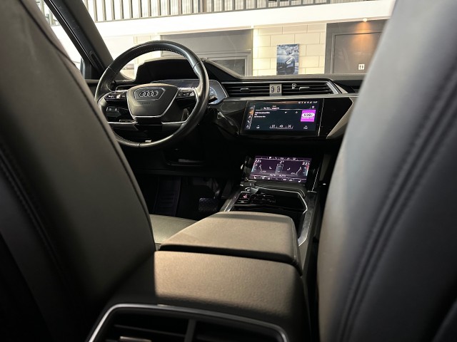 AUDI E-TRON 50 QUATTRO BNS ED+ NAP l PANO l CAMERA l STOELVERW l VIRTUEL l 313PK l , SK Autos, Emmen