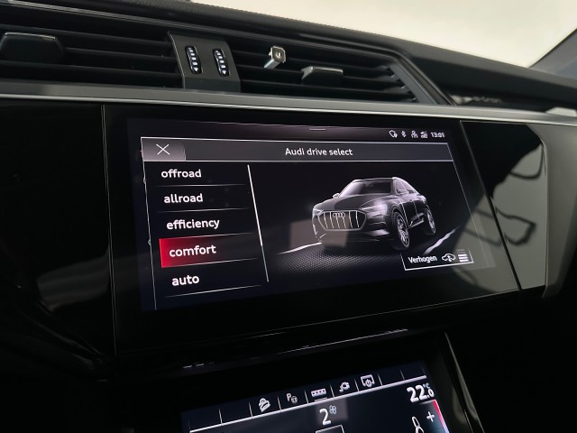 AUDI E-TRON 50 QUATTRO BNS ED+ NAP l PANO l CAMERA l STOELVERW l VIRTUEL l 313PK l , SK Autos, Emmen
