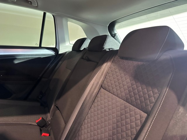 VOLKSWAGEN TIGUAN 1.4 TSI ACT HIGHL. R-LINE l CRUISE l LMV l CARPLAY l AUTOMAAT l , SK Autos, Emmen