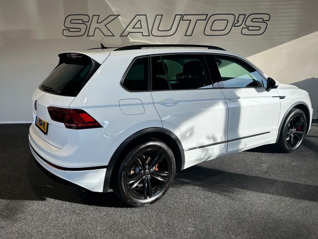 VOLKSWAGEN TIGUAN 1.4 TSI ACT HIGHL. R-LINE l CRUISE l LMV l CARPLAY l AUTOMAAT l , SK Autos, Emmen