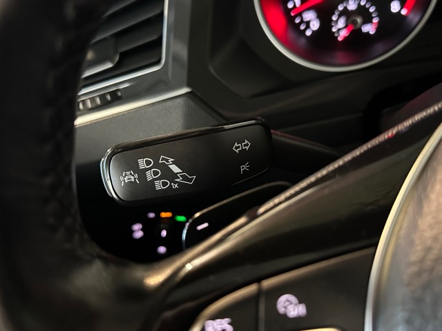 VOLKSWAGEN TIGUAN 1.4 TSI ACT HIGHL. R-LINE l CRUISE l LMV l CARPLAY l AUTOMAAT l , SK Autos, Emmen