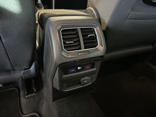 VOLKSWAGEN TIGUAN 1.4 TSI ACT HIGHL. R-LINE l CRUISE l LMV l CARPLAY l AUTOMAAT l , SK Autos, Emmen