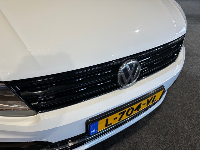 VOLKSWAGEN TIGUAN 1.4 TSI ACT HIGHL. R-LINE l CRUISE l LMV l CARPLAY l AUTOMAAT l , SK Autos, Emmen