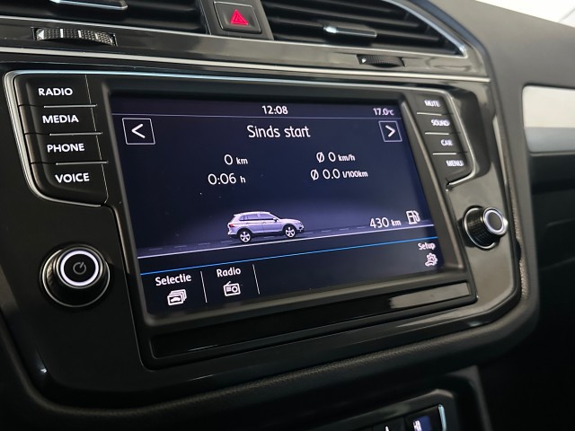 VOLKSWAGEN TIGUAN 1.4 TSI ACT HIGHL. R-LINE l CRUISE l LMV l CARPLAY l AUTOMAAT l , SK Autos, Emmen