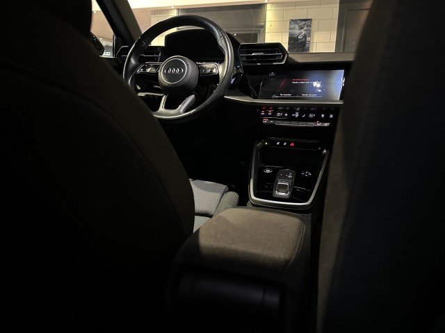 AUDI A3 30 TFSI ADV EDITION AUT. l LED l NAVI l VIRTUAL l SENSOREN l , SK Autos, Emmen