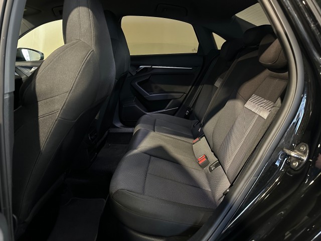 AUDI A3 30 TFSI ADV EDITION AUT. l LED l NAVI l VIRTUAL l SENSOREN l , SK Autos, Emmen