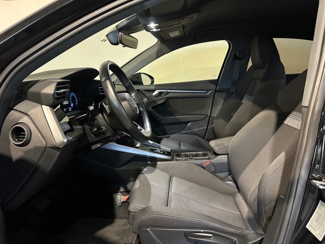 AUDI A3 30 TFSI ADV EDITION AUT. l LED l NAVI l VIRTUAL l SENSOREN l , SK Autos, Emmen