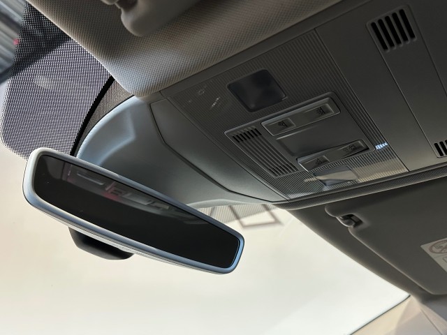 VOLKSWAGEN T-CROSS 1.0 TSI LIFE l LMV l TREKHAAK l ACC l CLIMA l NAVI l NAP l , SK Autos, Emmen