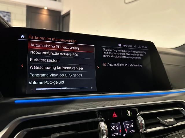 BMW X5 XDRIVE45E HIGH EXEC. M-PAKKET l LUCHTVER l PANO l 360CAM l HUD l TREKH l , SK Autos, Emmen