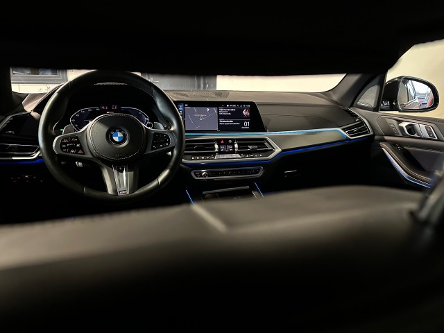 BMW X5 XDRIVE45E HIGH EXEC. M-PAKKET l LUCHTVER l PANO l 360CAM l HUD l TREKH l , SK Autos, Emmen