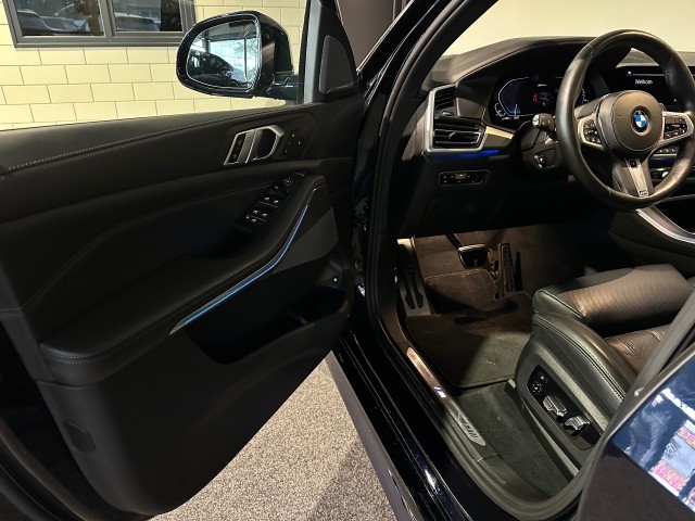 BMW X5 XDRIVE45E HIGH EXEC. M-PAKKET l LUCHTVER l PANO l 360CAM l HUD l TREKH l , SK Autos, Emmen
