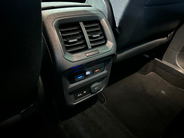 VOLKSWAGEN TIGUAN 1.5 TSI ACT CL BNS TREKHAAK l NAP l ELEK ACHTERKLEP l CLIMA l ACC l LMV l, SK Autos, Emmen