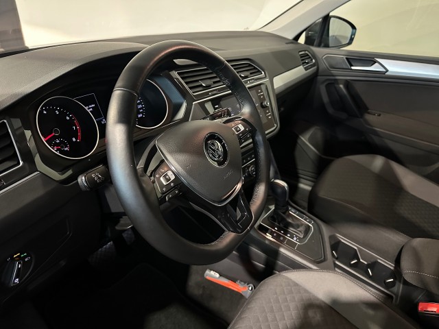 VOLKSWAGEN TIGUAN 1.5 TSI ACT CL BNS TREKHAAK l NAP l ELEK ACHTERKLEP l CLIMA l ACC l LMV l, SK Autos, Emmen