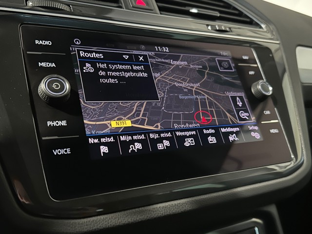 VOLKSWAGEN TIGUAN 1.5 TSI ACT CL BNS TREKHAAK l NAP l ELEK ACHTERKLEP l CLIMA l ACC l LMV l, SK Autos, Emmen