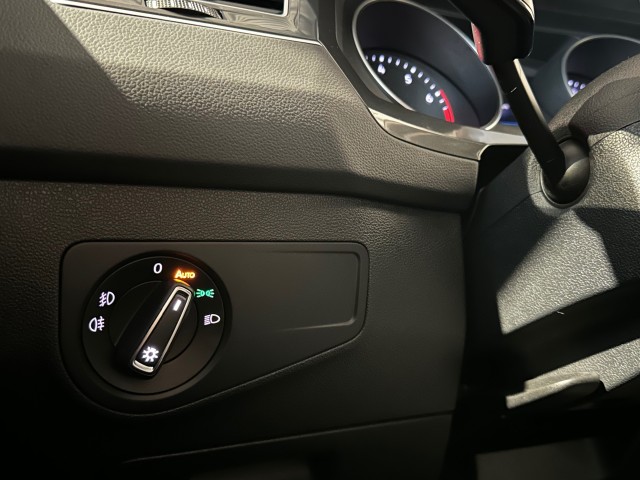 VOLKSWAGEN TIGUAN 1.5 TSI ACT CL BNS TREKHAAK l NAP l ELEK ACHTERKLEP l CLIMA l ACC l LMV l, SK Autos, Emmen