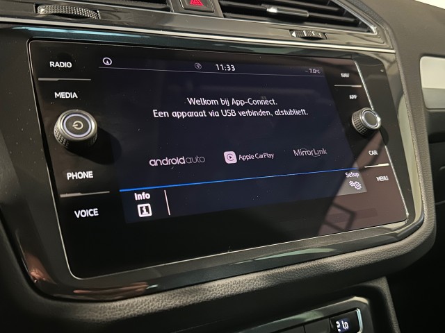 VOLKSWAGEN TIGUAN 1.5 TSI ACT CL BNS TREKHAAK l NAP l ELEK ACHTERKLEP l CLIMA l ACC l LMV l, SK Autos, Emmen