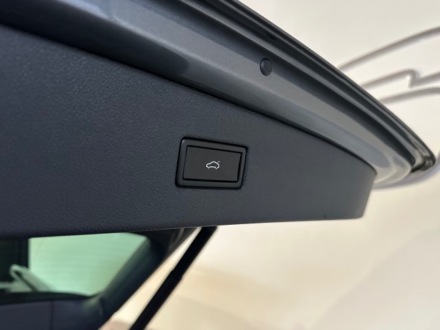 VOLKSWAGEN TIGUAN 1.5 TSI ACT CL BNS TREKHAAK l NAP l ELEK ACHTERKLEP l CLIMA l ACC l LMV l, SK Autos, Emmen