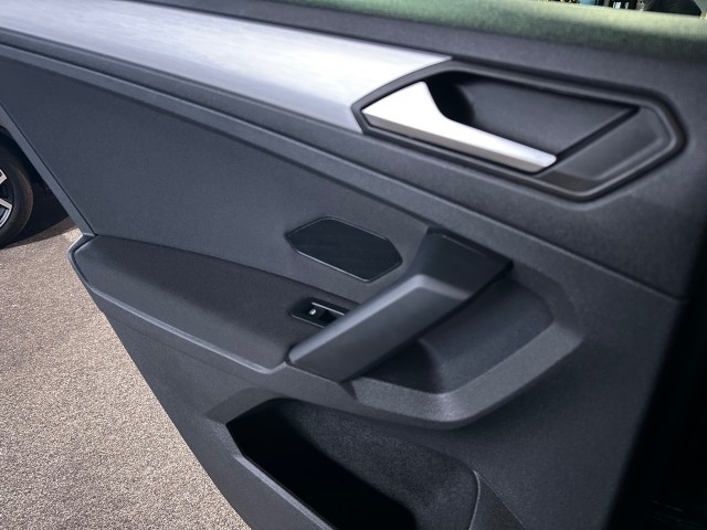 VOLKSWAGEN TIGUAN 1.5 TSI ACT CL BNS TREKHAAK l NAP l ELEK ACHTERKLEP l CLIMA l ACC l LMV l, SK Autos, Emmen