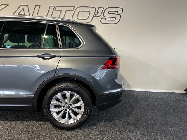 VOLKSWAGEN TIGUAN 1.5 TSI ACT CL BNS TREKHAAK l NAP l ELEK ACHTERKLEP l CLIMA l ACC l LMV l, SK Autos, Emmen
