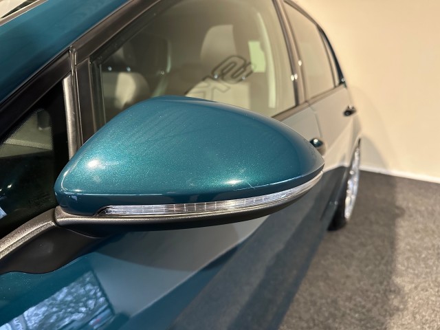VOLKSWAGEN GOLF 1.5 TSI HIGHLINE FACELIFT l STOEL/STUURVER l LED l KACHELSTAND l PANORAMA l , SK Autos, Emmen