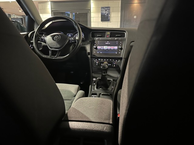 VOLKSWAGEN GOLF 1.5 TSI HIGHLINE FACELIFT l STOEL/STUURVER l LED l KACHELSTAND l PANORAMA l , SK Autos, Emmen