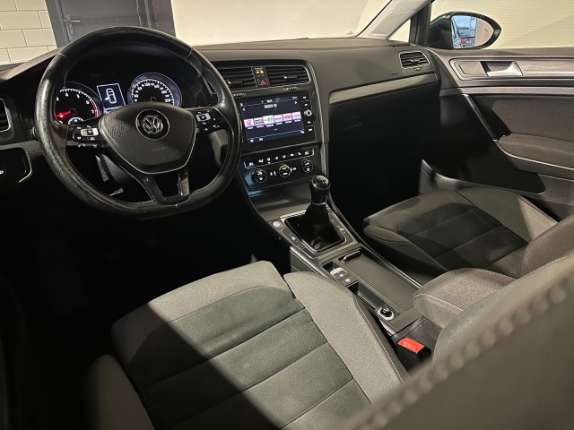 VOLKSWAGEN GOLF 1.5 TSI HIGHLINE FACELIFT l STOEL/STUURVER l LED l KACHELSTAND l PANORAMA l , SK Autos, Emmen
