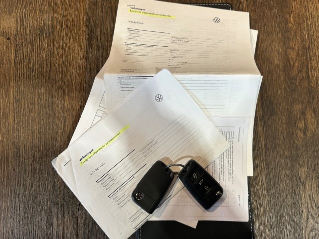 VOLKSWAGEN T-ROC 1.0 TSI STYLE NAP l CLIMA l TWOTONE l LED l CARPLAY l LMV l BEATS SOUND l, SK Autos, Emmen