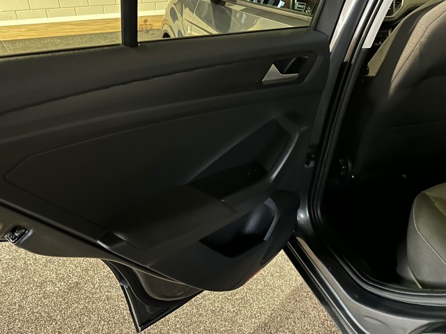 VOLKSWAGEN T-ROC 1.0 TSI STYLE NAP l CLIMA l TWOTONE l LED l CARPLAY l LMV l BEATS SOUND l, SK Autos, Emmen