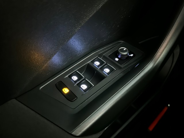 VOLKSWAGEN T-ROC 1.0 TSI STYLE NAP l CLIMA l TWOTONE l LED l CARPLAY l LMV l BEATS SOUND l, SK Autos, Emmen