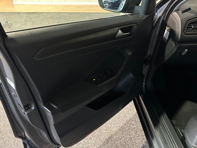 VOLKSWAGEN T-ROC 1.0 TSI STYLE NAP l CLIMA l TWOTONE l LED l CARPLAY l LMV l BEATS SOUND l, SK Autos, Emmen