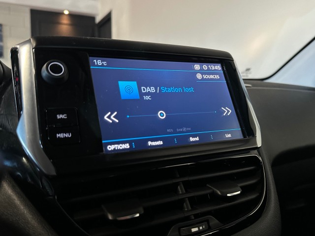 PEUGEOT 208 1.2 PURET. BL ACTIVE l NAP l CRUISE l PDC l CARPLAY l AIRCO l , SK Autos, Emmen