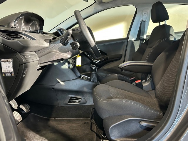PEUGEOT 208 1.2 PURET. BL ACTIVE l NAP l CRUISE l PDC l CARPLAY l AIRCO l , SK Autos, Emmen