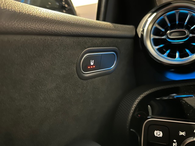 MERCEDES-BENZ A-KLASSE 250 E AMG LINE l PANORAMA l CAMERA l SFEERVERL l STOELVER l , SK Autos, Emmen