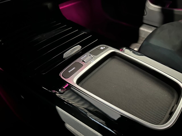 MERCEDES-BENZ A-KLASSE 250 E AMG LINE l PANORAMA l CAMERA l SFEERVERL l STOELVER l , SK Autos, Emmen