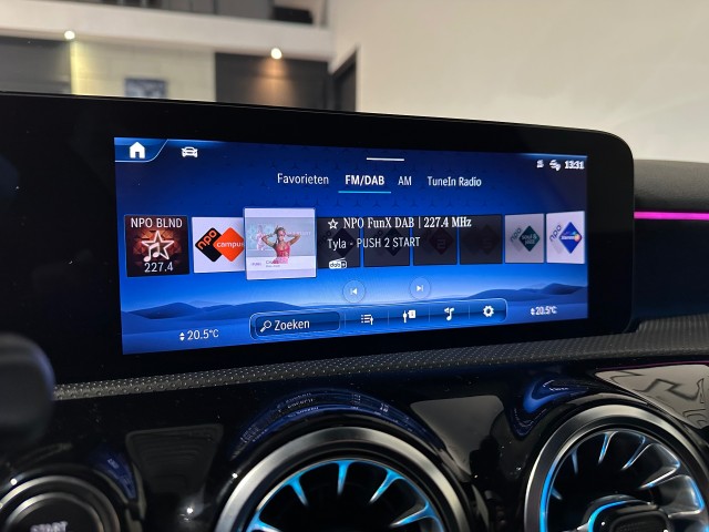 MERCEDES-BENZ A-KLASSE 250 E AMG LINE l PANORAMA l CAMERA l SFEERVERL l STOELVER l , SK Autos, Emmen