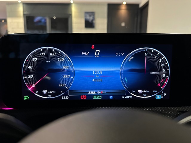 MERCEDES-BENZ A-KLASSE 250 E AMG LINE l PANORAMA l CAMERA l SFEERVERL l STOELVER l , SK Autos, Emmen