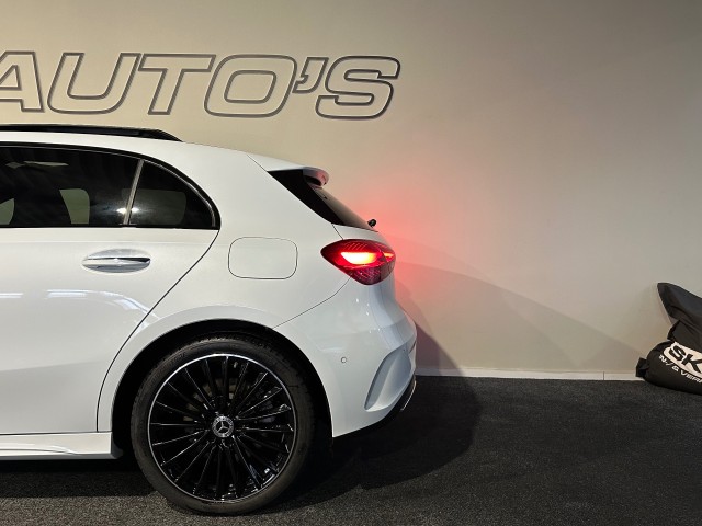 MERCEDES-BENZ A-KLASSE 250 E AMG LINE l PANORAMA l CAMERA l SFEERVERL l STOELVER l , SK Autos, Emmen