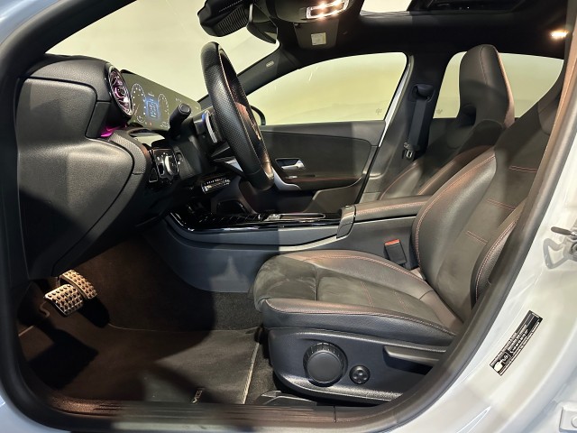 MERCEDES-BENZ A-KLASSE 250 E AMG LINE l PANORAMA l CAMERA l SFEERVERL l STOELVER l , SK Autos, Emmen