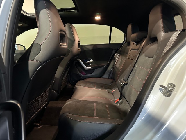 MERCEDES-BENZ A-KLASSE 250 E AMG LINE l PANORAMA l CAMERA l SFEERVERL l STOELVER l , SK Autos, Emmen