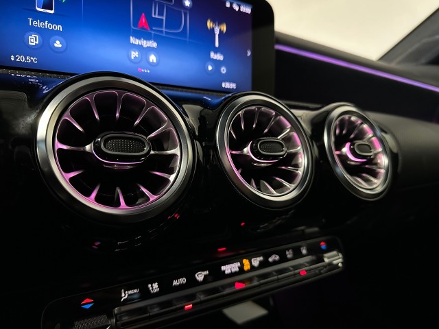 MERCEDES-BENZ A-KLASSE 250 E AMG LINE l PANORAMA l CAMERA l SFEERVERL l STOELVER l , SK Autos, Emmen