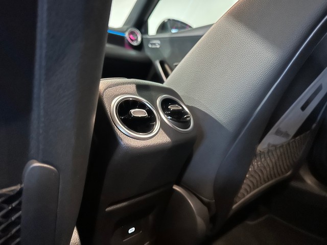 MERCEDES-BENZ A-KLASSE 250 E AMG LINE l PANORAMA l CAMERA l SFEERVERL l STOELVER l , SK Autos, Emmen