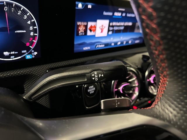 MERCEDES-BENZ A-KLASSE 250 E AMG LINE l PANORAMA l CAMERA l SFEERVERL l STOELVER l , SK Autos, Emmen