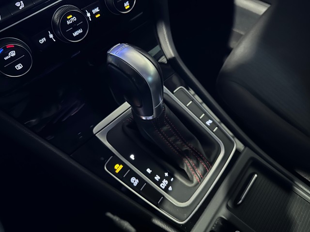 VOLKSWAGEN GOLF 1.4 TSI HL BNS R l DIGI DASH l STOELVERW l TREKH l ACC l DSG l , SK Autos, Emmen