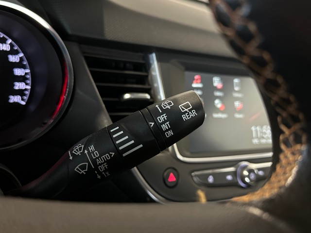 OPEL CROSSLAND X 1.2 T. INNOVATION l LMV l CLIMATE l TREKHAAK l CARPLAY l , SK Autos, Emmen