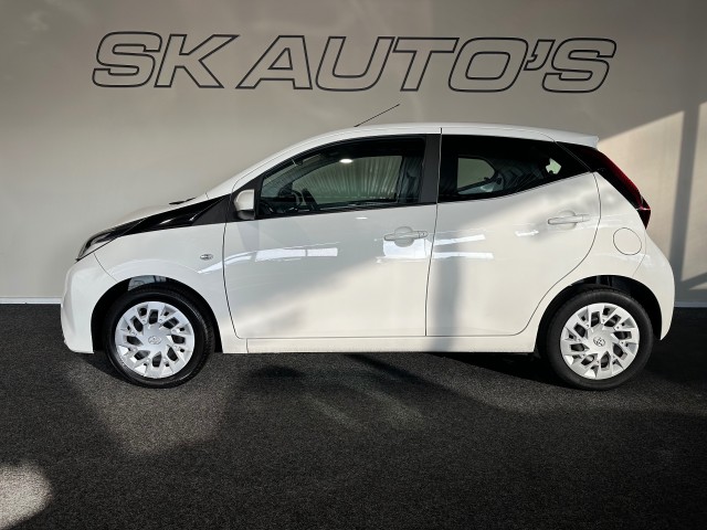 TOYOTA AYGO 1.0 VVT-I X-PLAY l NAP l AIRCO l BLUETOOTH l 5DRS l ELEK RAMEN l , SK Autos, Emmen