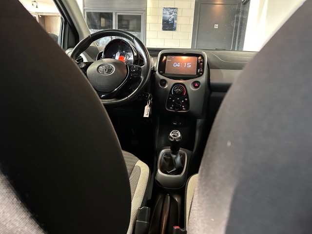 TOYOTA AYGO 1.0 VVT-I X-PLAY l NAP l AIRCO l BLUETOOTH l 5DRS l ELEK RAMEN l , SK Autos, Emmen