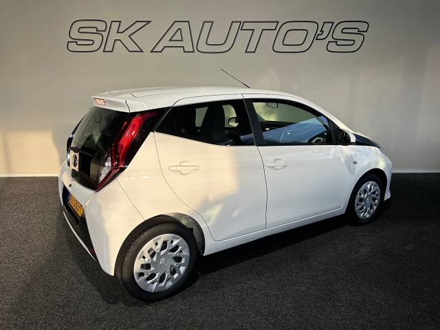 TOYOTA AYGO 1.0 VVT-I X-PLAY l NAP l AIRCO l BLUETOOTH l 5DRS l ELEK RAMEN l , SK Autos, Emmen